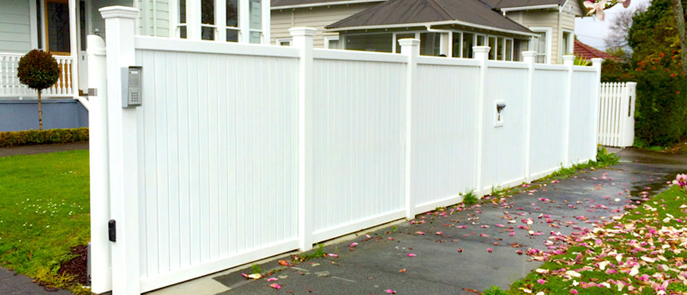 wooden-fencing-nz-timber-fences-easyfences-co-nz-backyard-fences